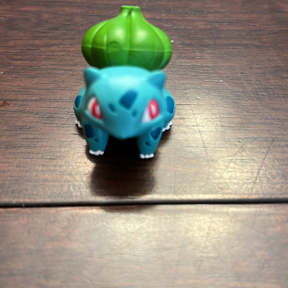 Pokémon Bulbasaur figure